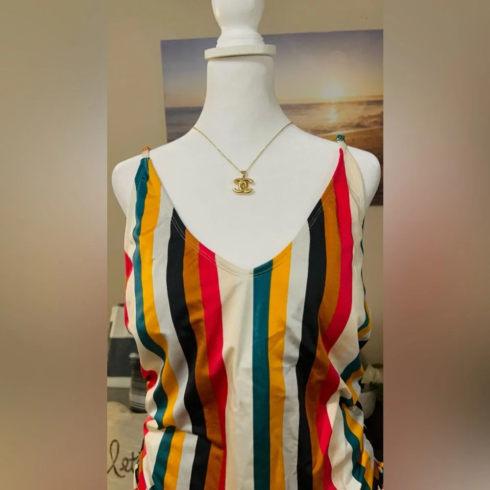 One piece bathing suit size XL - Picture 4 of 5